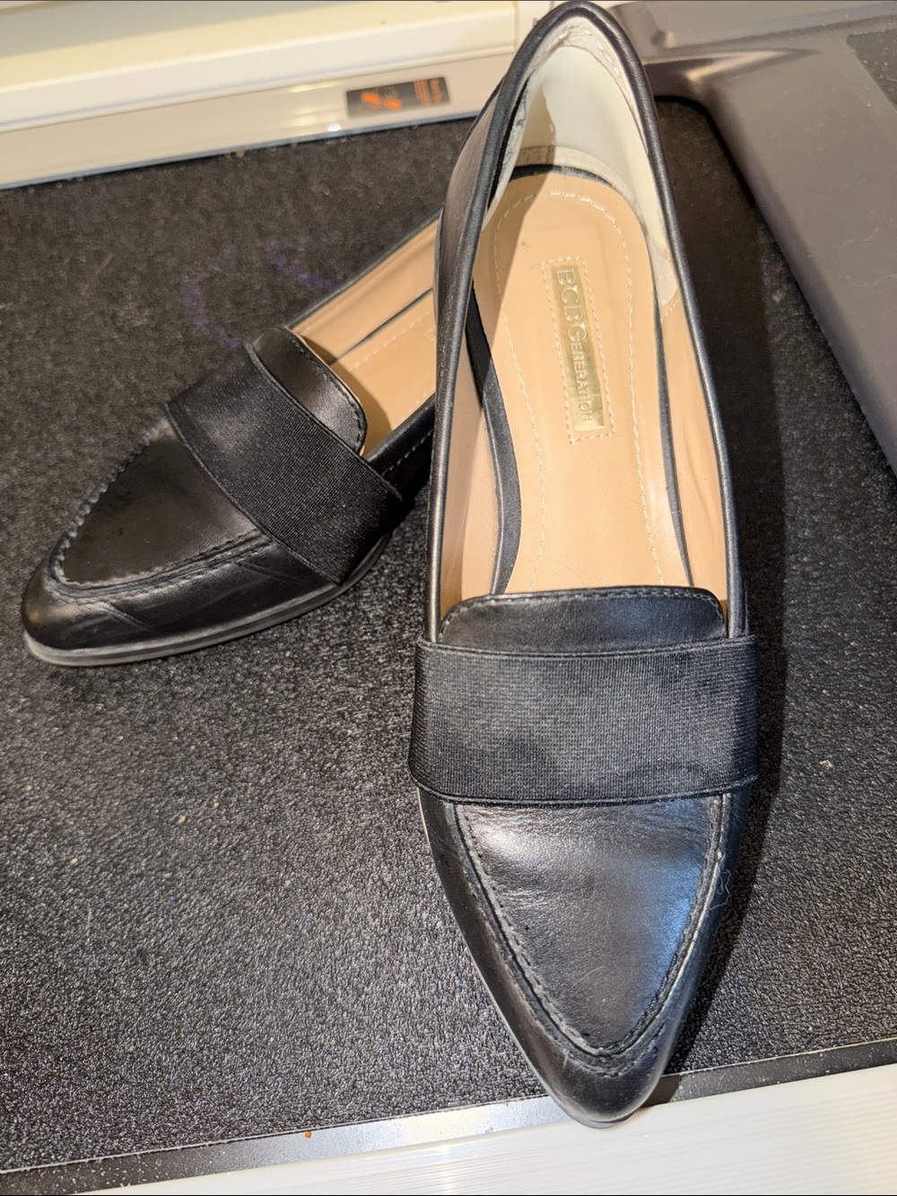 BCBF Franco Sarto Black Pointed Loafers with Elastic Strap Size Women's 6